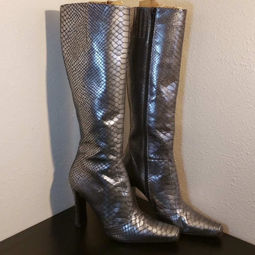 VIA SPIGA women's gunmetal metallic snake boots 🔥